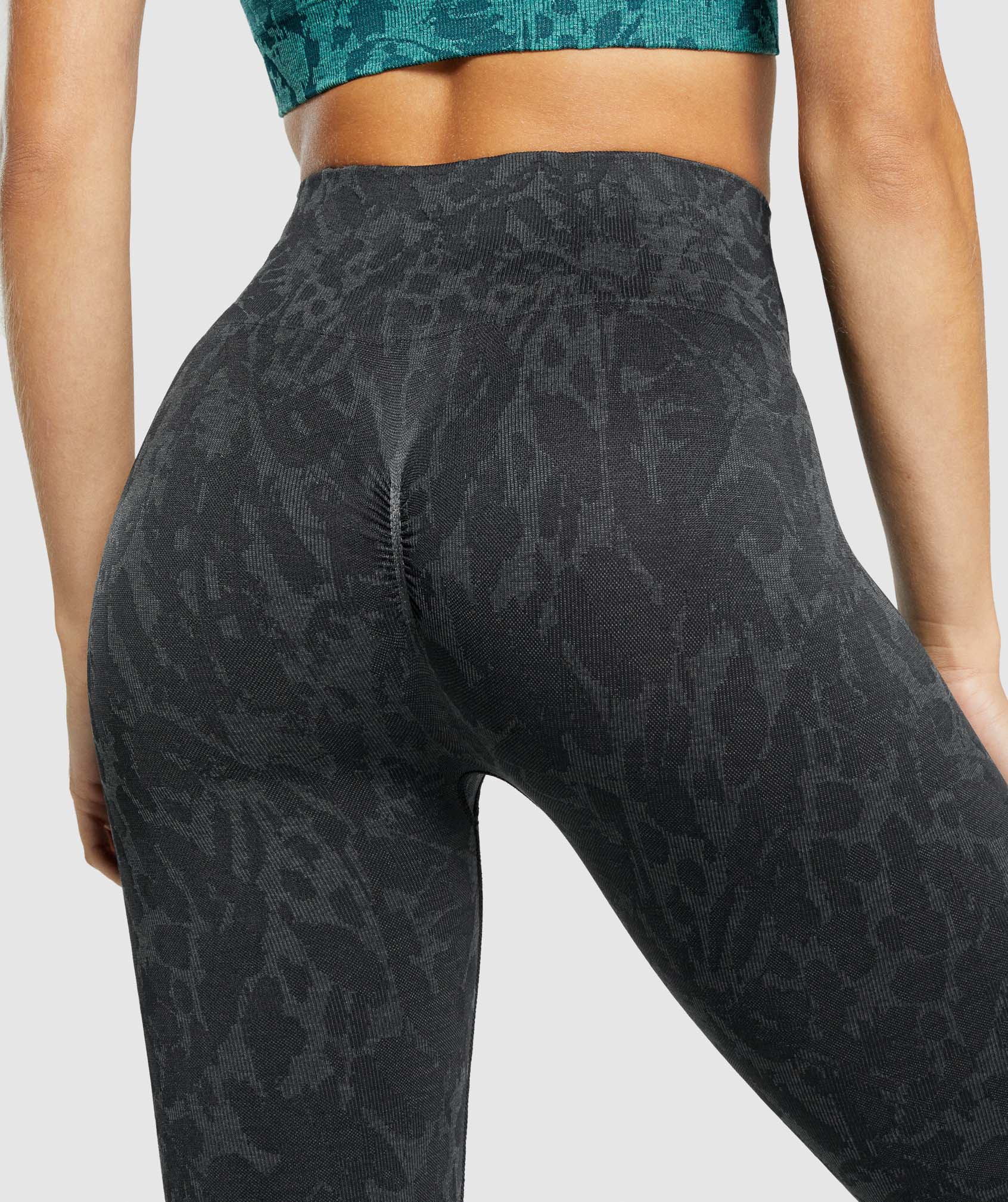 Gymshark Adapt Animal Black Butterfly Seamless Legging's Size Extra Small