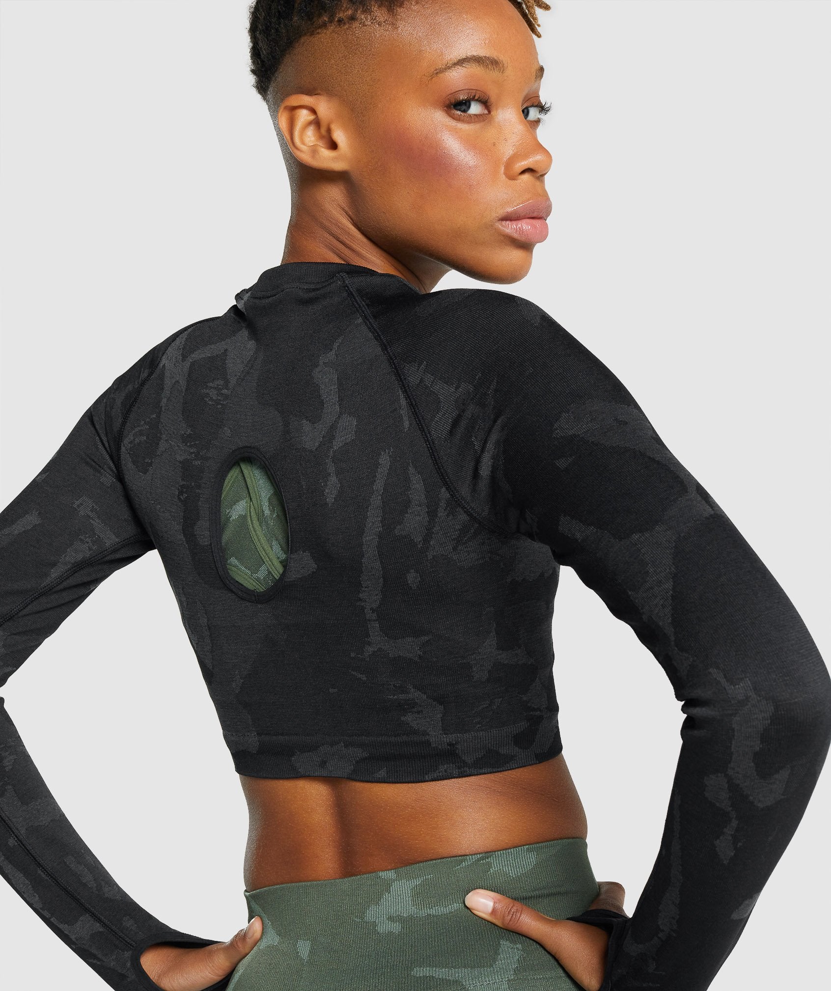 Gymshark Adapt Camo Seamless Long Sleeve Crop Top - Savanna