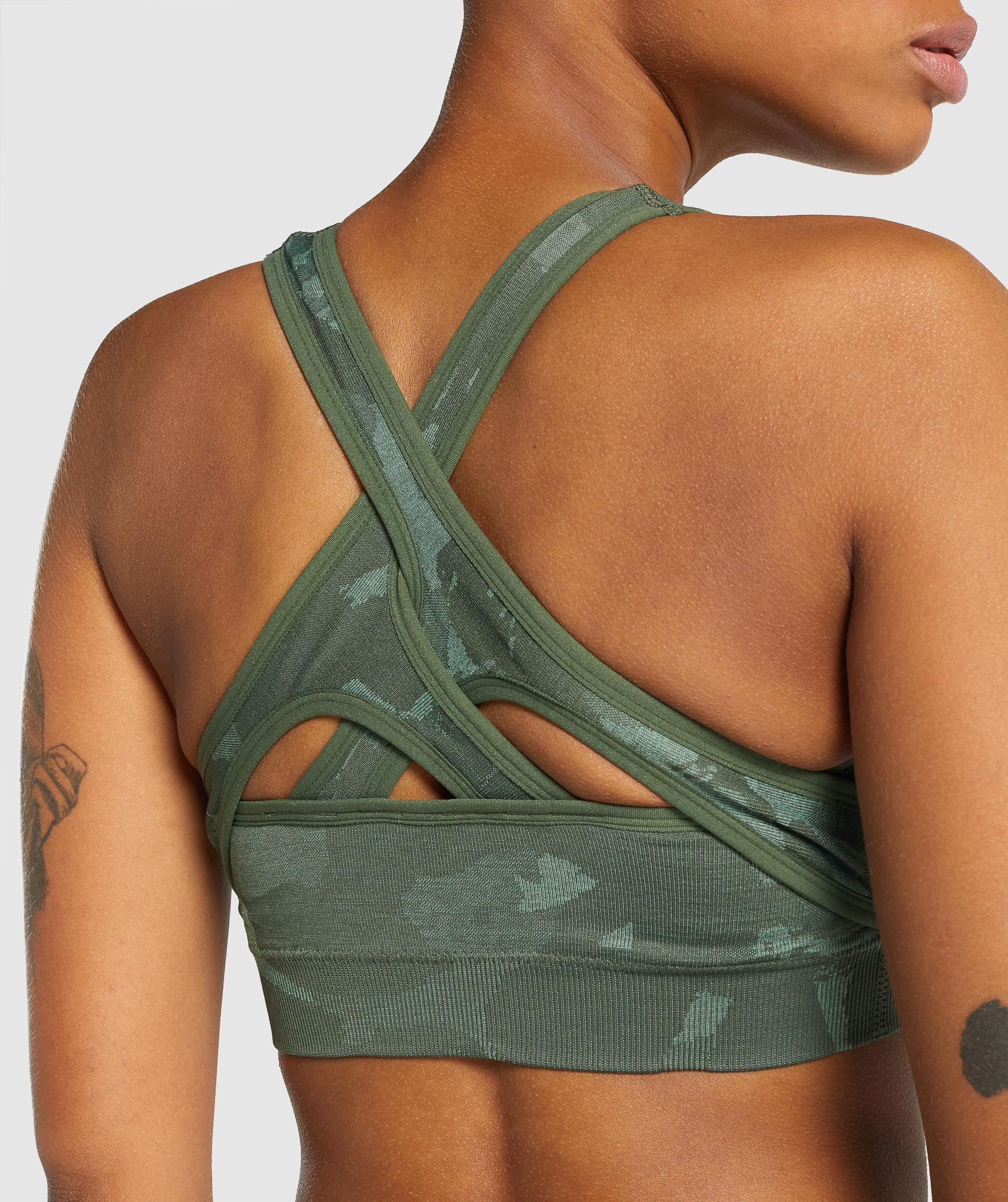 Gymshark adapt Camo Seamless bra Size Medium Green - $20 (60% Off Retail) -  From Stephanie