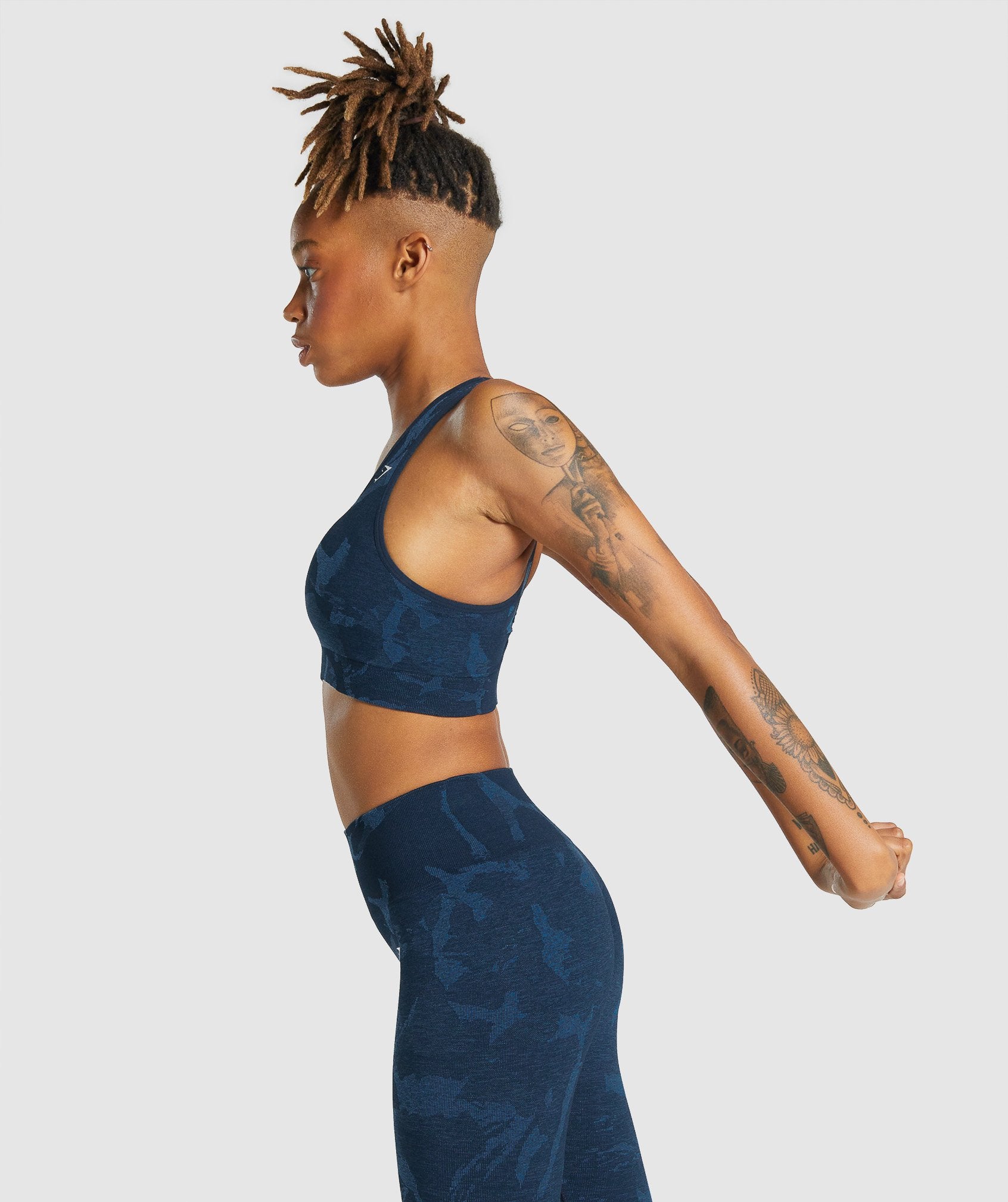 Gymshark Adapt Camo Seamless Racer Back Sports Bra - Savanna, Navy