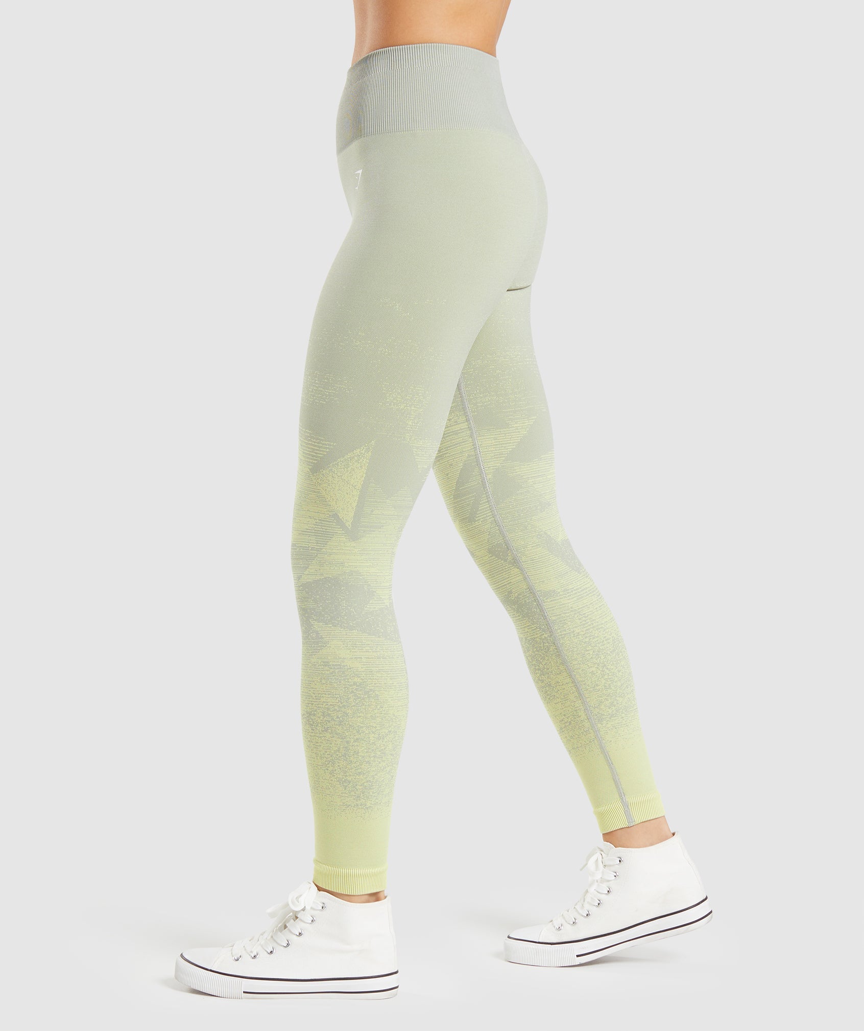 Adapt Ombre Seamless Leggings in Triangle |  Taupe Grey - view 3