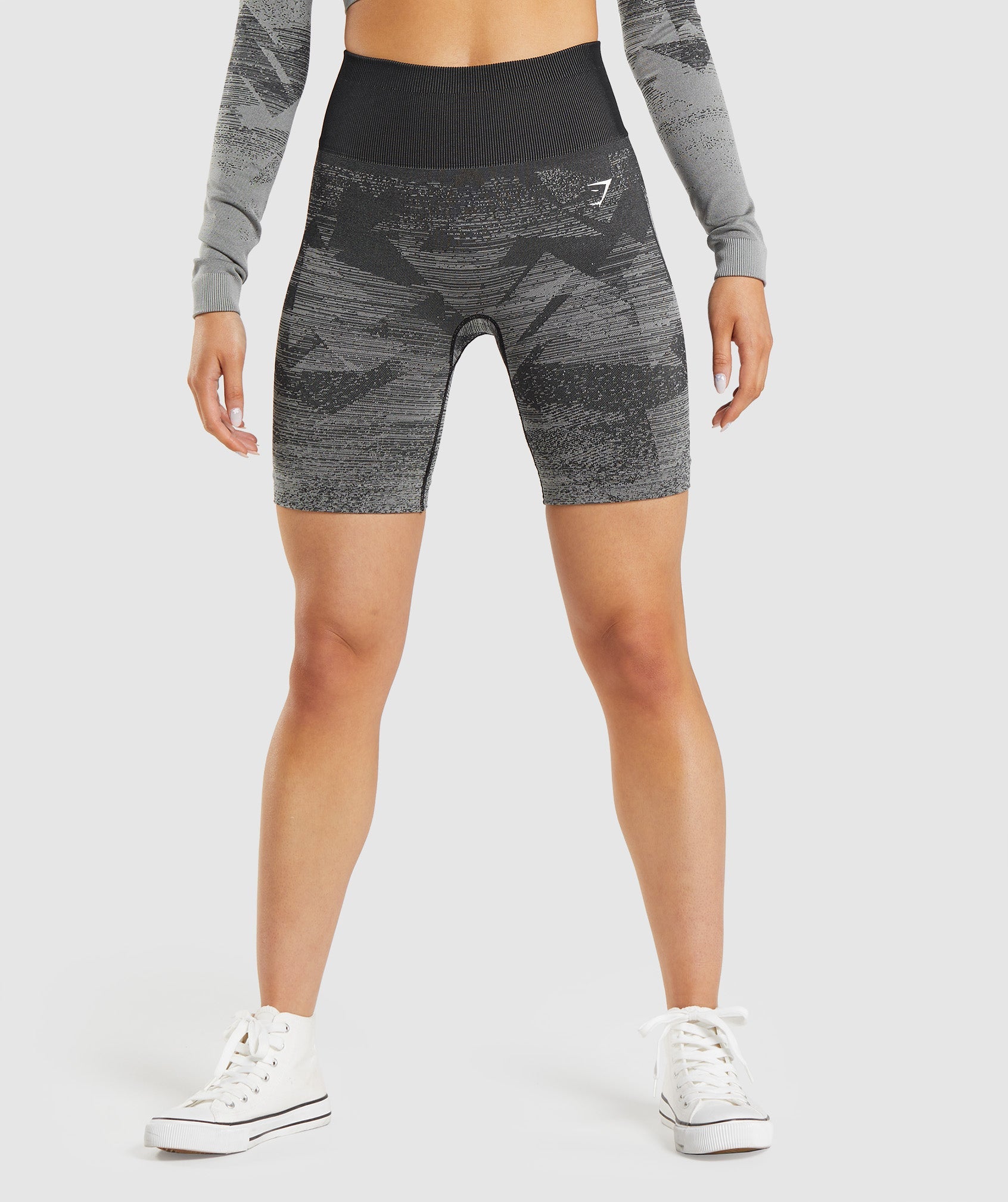 Adapt Ombre Seamless Shorts in Triangle | Black - view 1