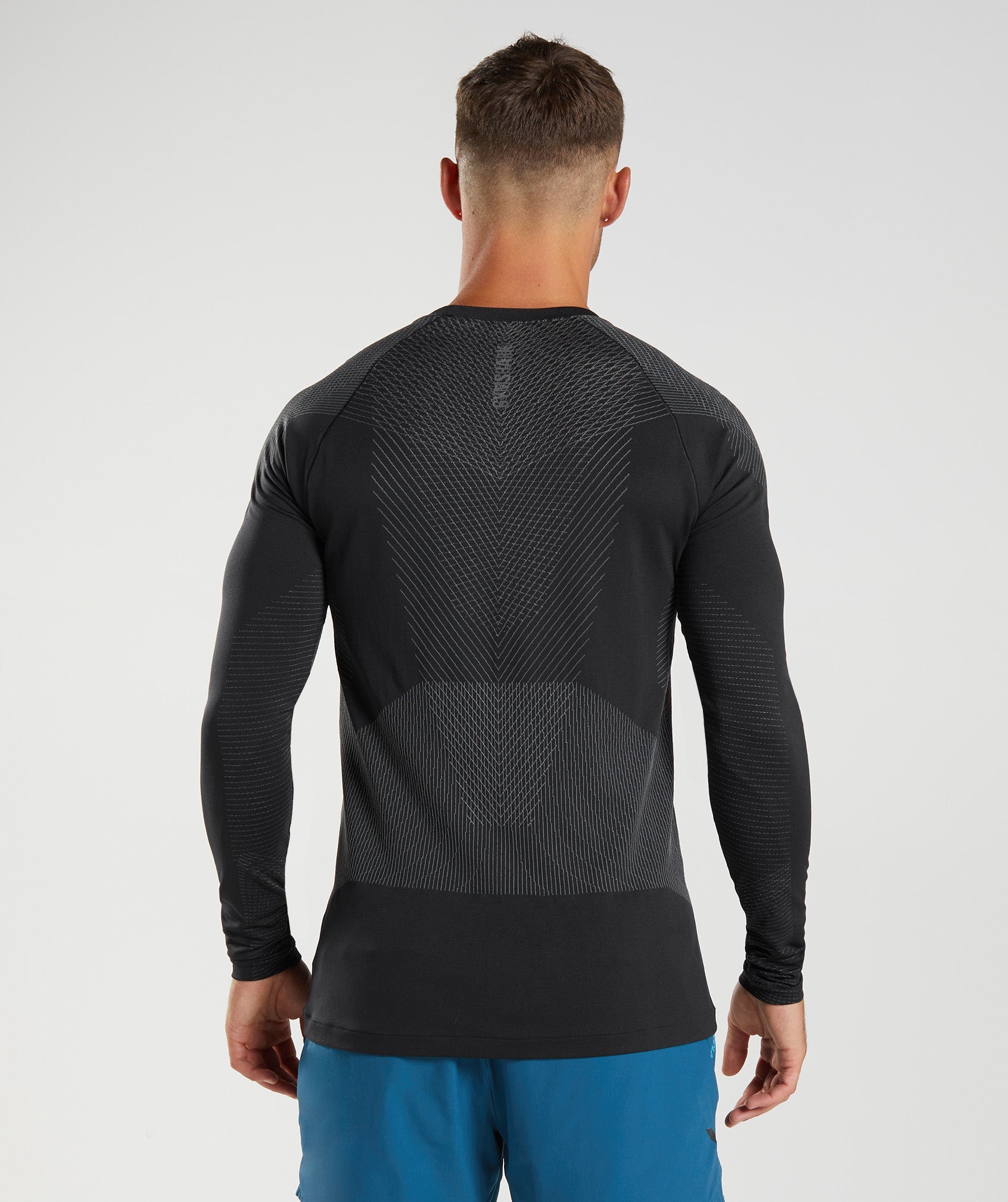 Apex Seamless Long Sleeve T-Shirt in Black/Silhouette Grey - view 2