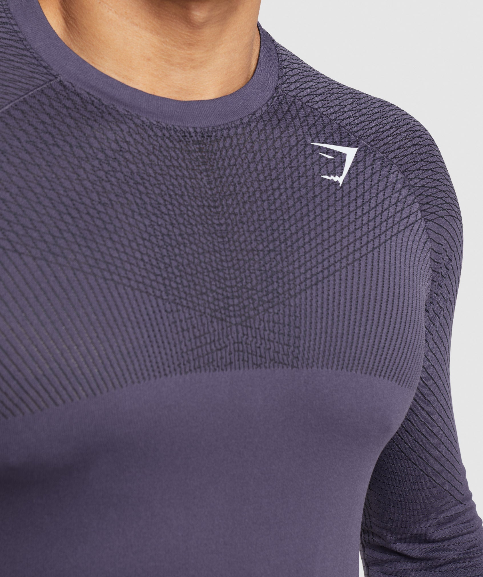 Apex Seamless Long Sleeve T-Shirt in Rich Purple/Black