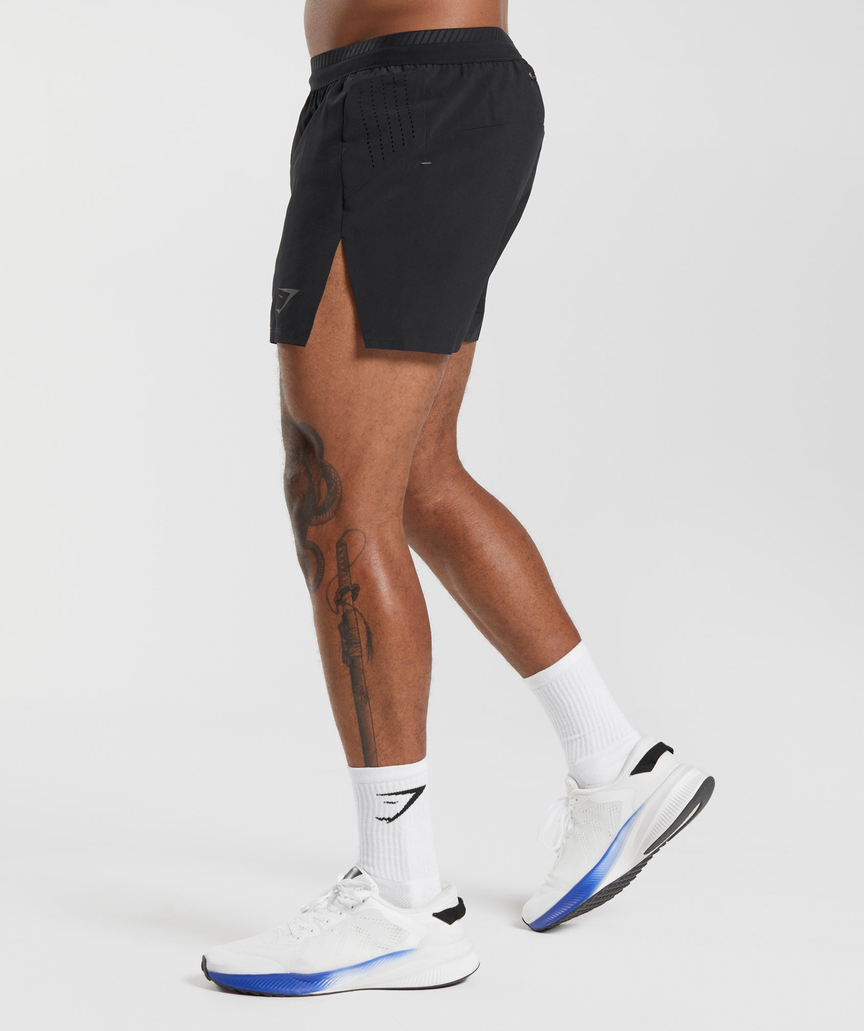 Apex Run 4" Shorts in Black - view 3