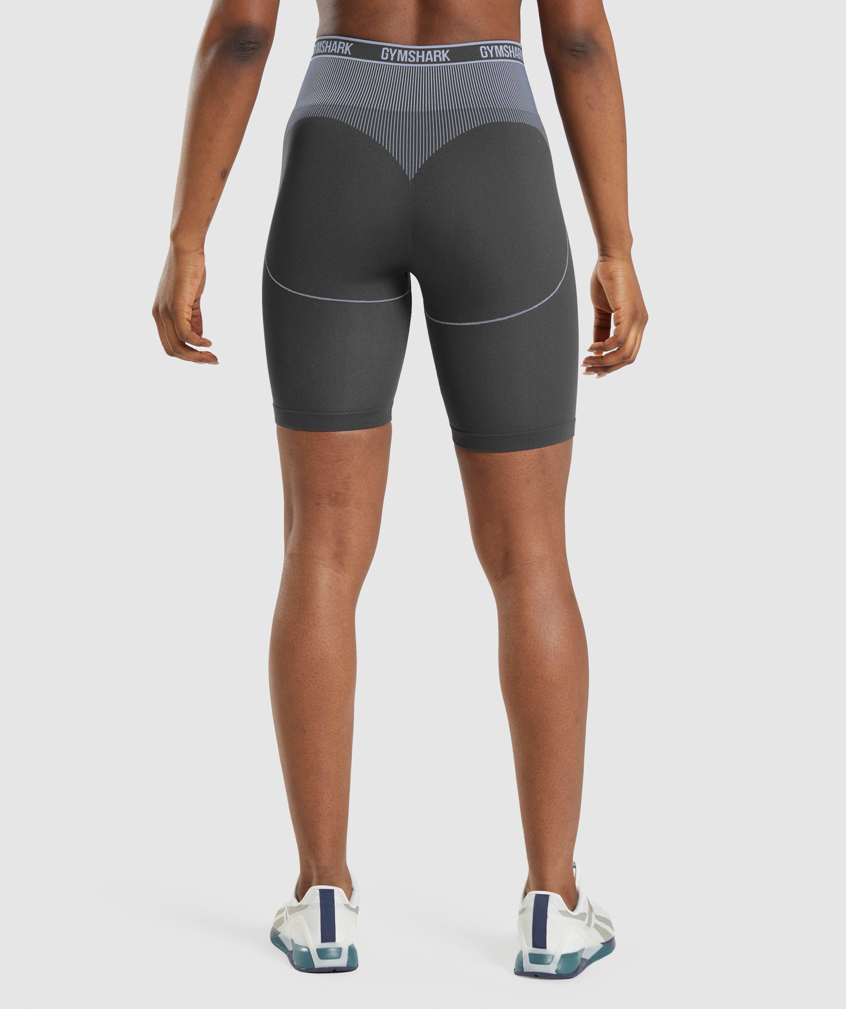 Apex Seamless High Rise Short in Onyx Grey/Lavender Blue - view 2