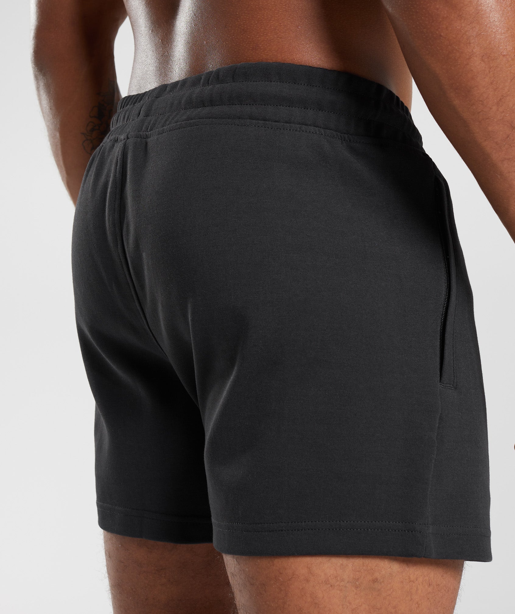 React 5" Shorts in Black - view 4