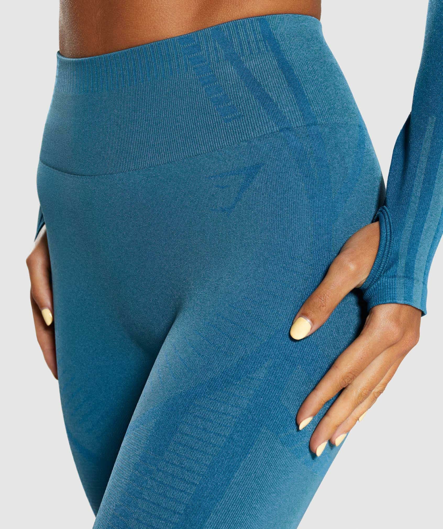 Geo Seamless Cropped Leggings in Teal - view 6