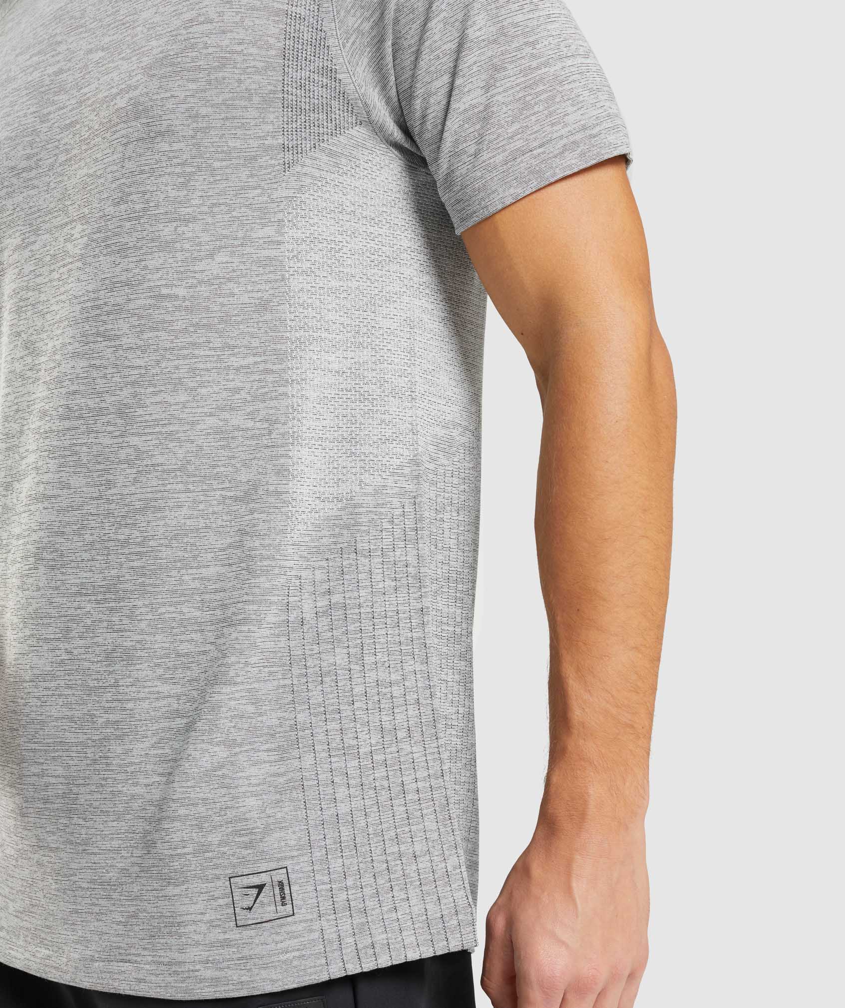 Retake Seamless T-Shirt in Light Grey/Black Marl