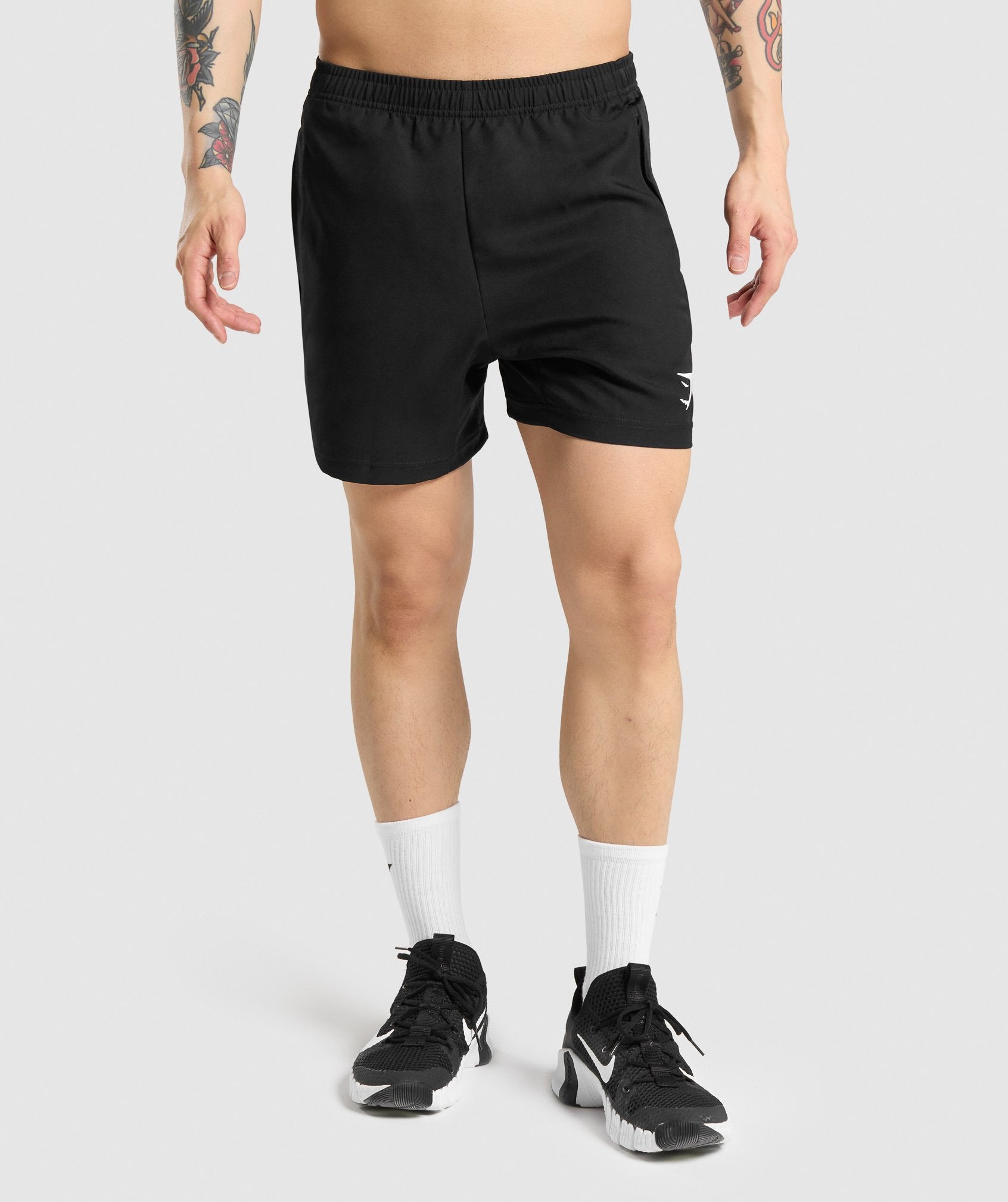 sports shorts black