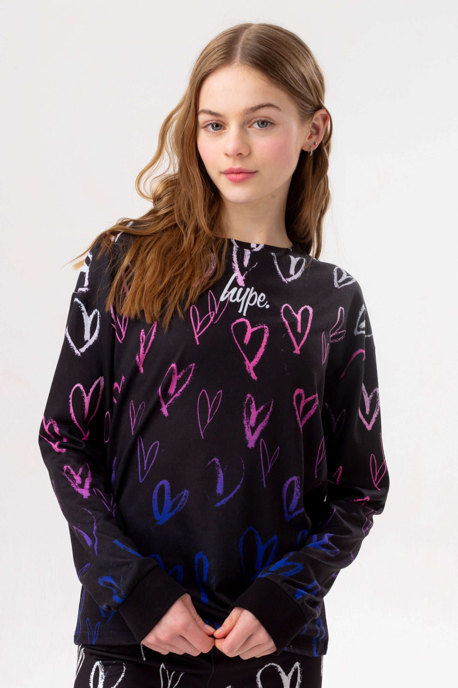 hype girls black fade heart drop shoulder l/s t-shirt