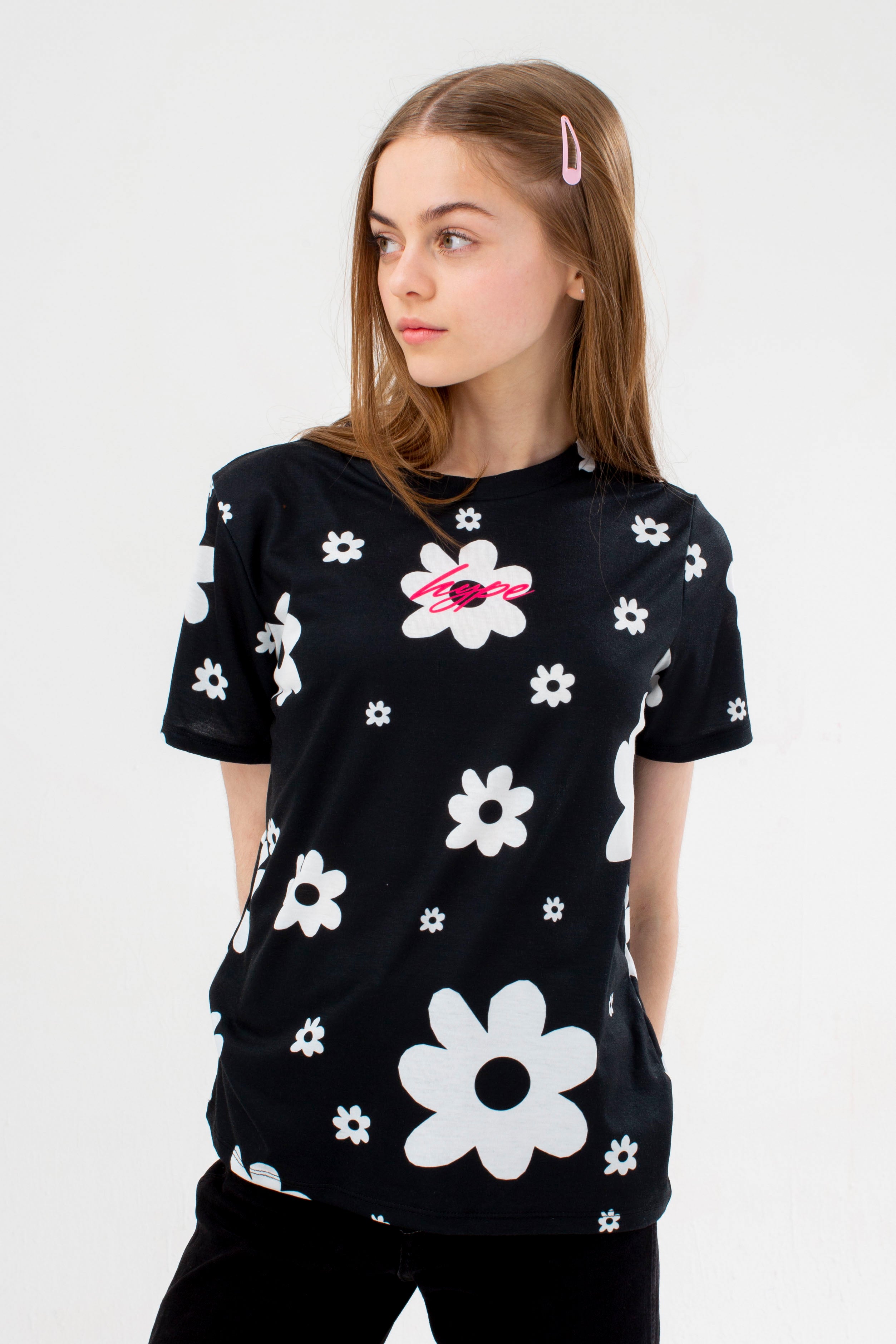 hype girls black mono daisy scribble t-shirt