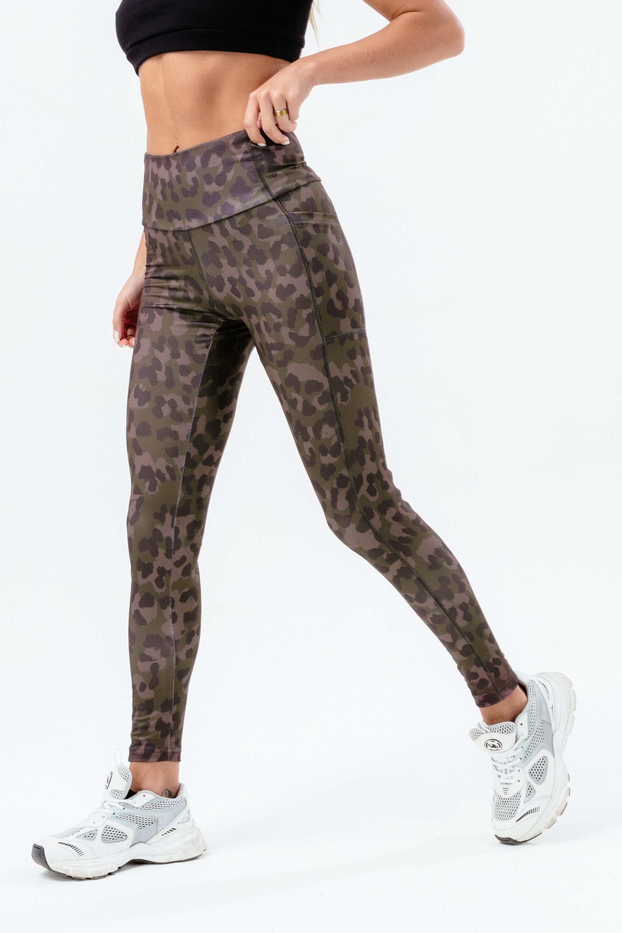 hype womens brown choc leopard scribble leggings