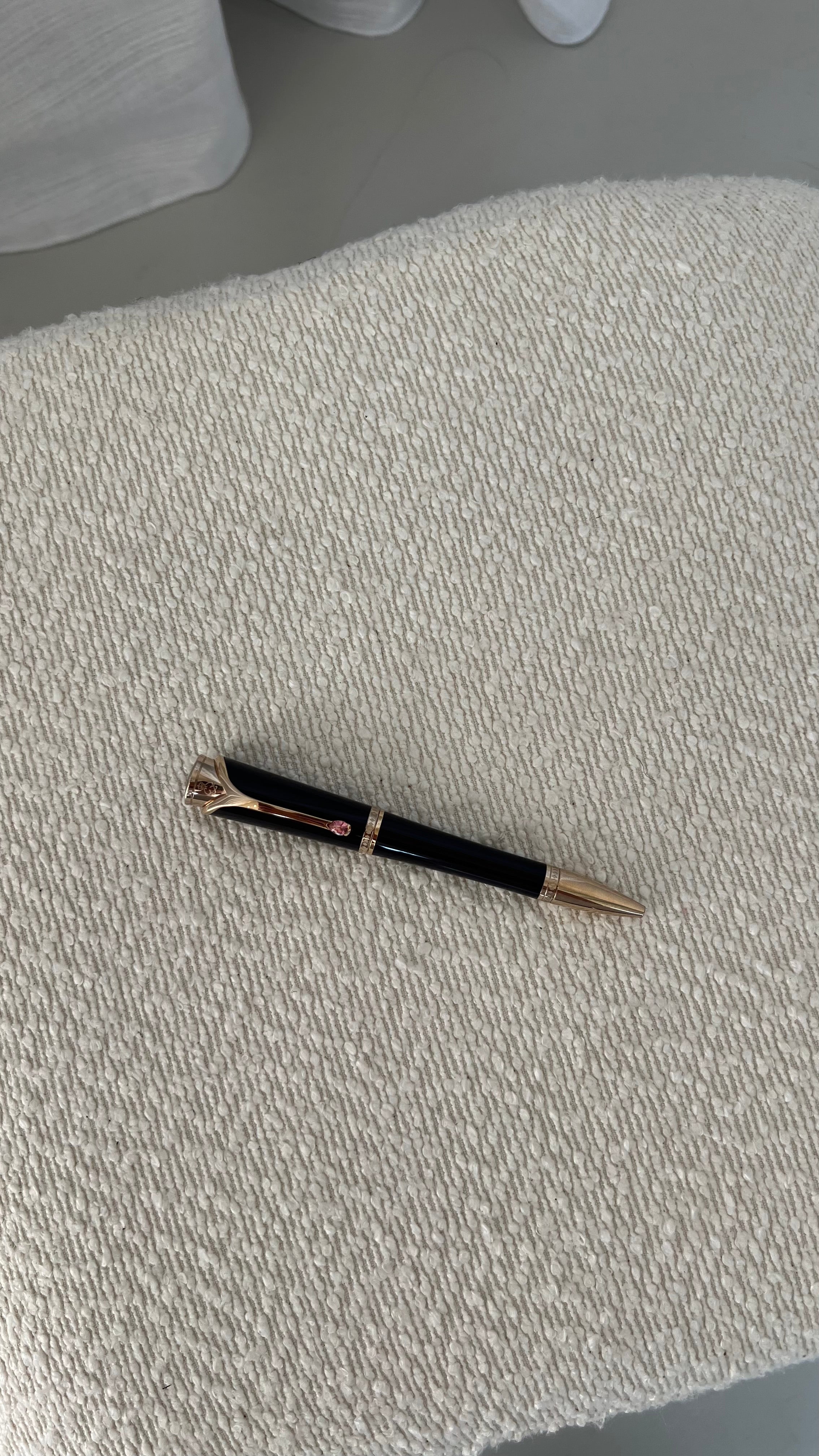image of Montblanc Diva Princess Grace of Monaco Ballpoint Pen In Purple