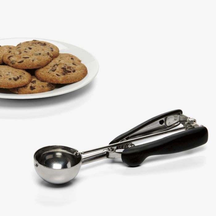 OXO Small Cookie Scoop (1 Tablespoon) – The Cook's Nook