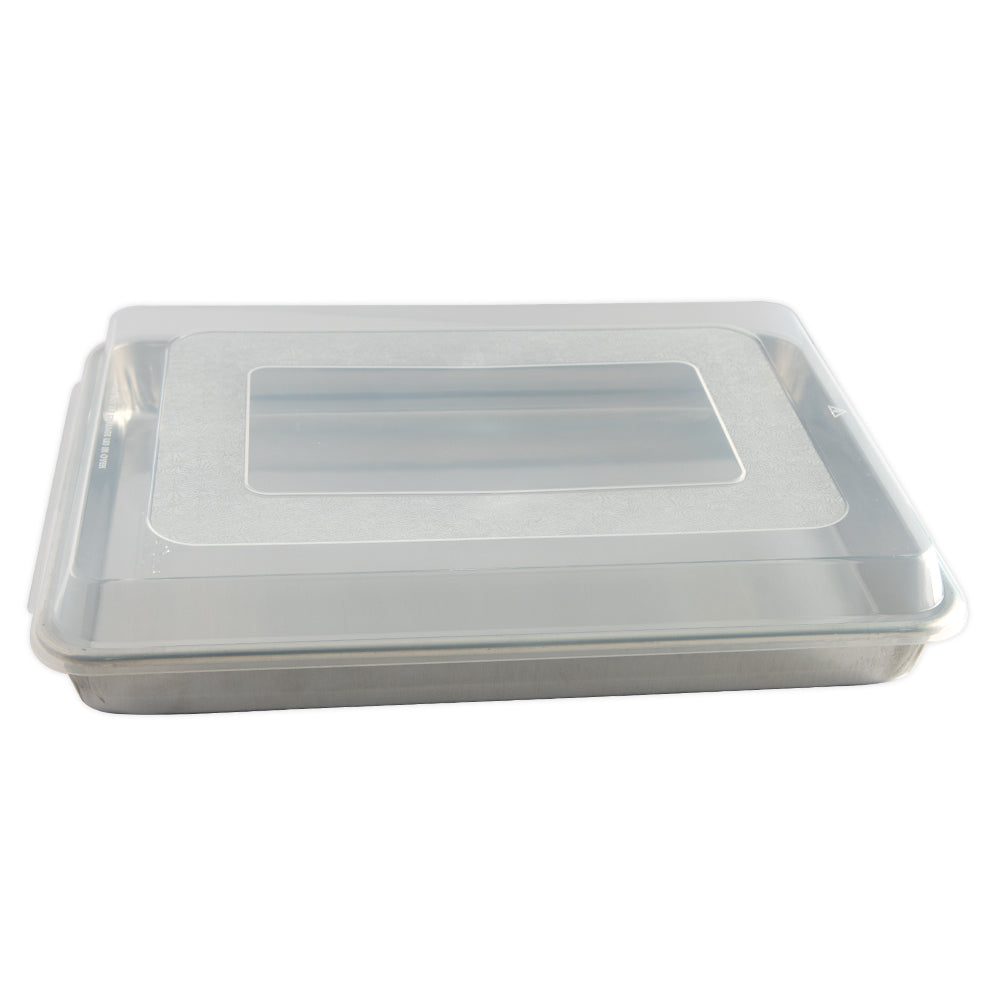 Nordic Ware 9x9 Square Cake Pan with Lid, Bakeware