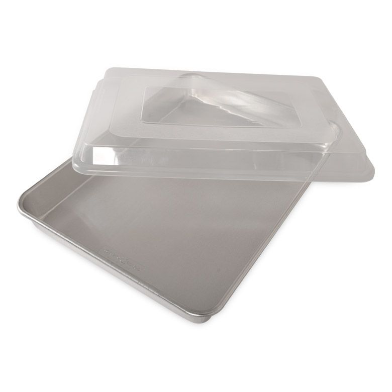 Nordic Ware Baker's Quarter Sheet Pan with Lid