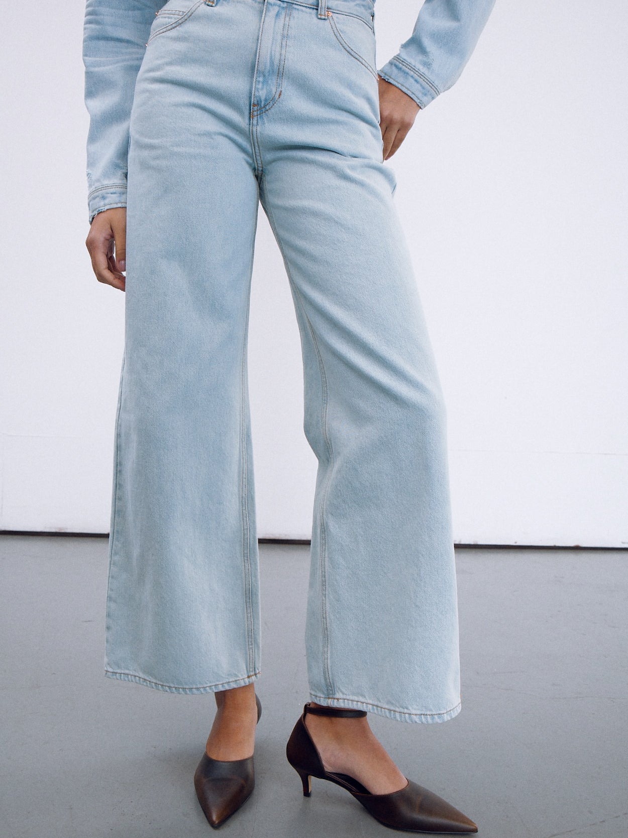 Shop Recto Women Vintage Washing Regular Fit Denim Pants In Light Blue