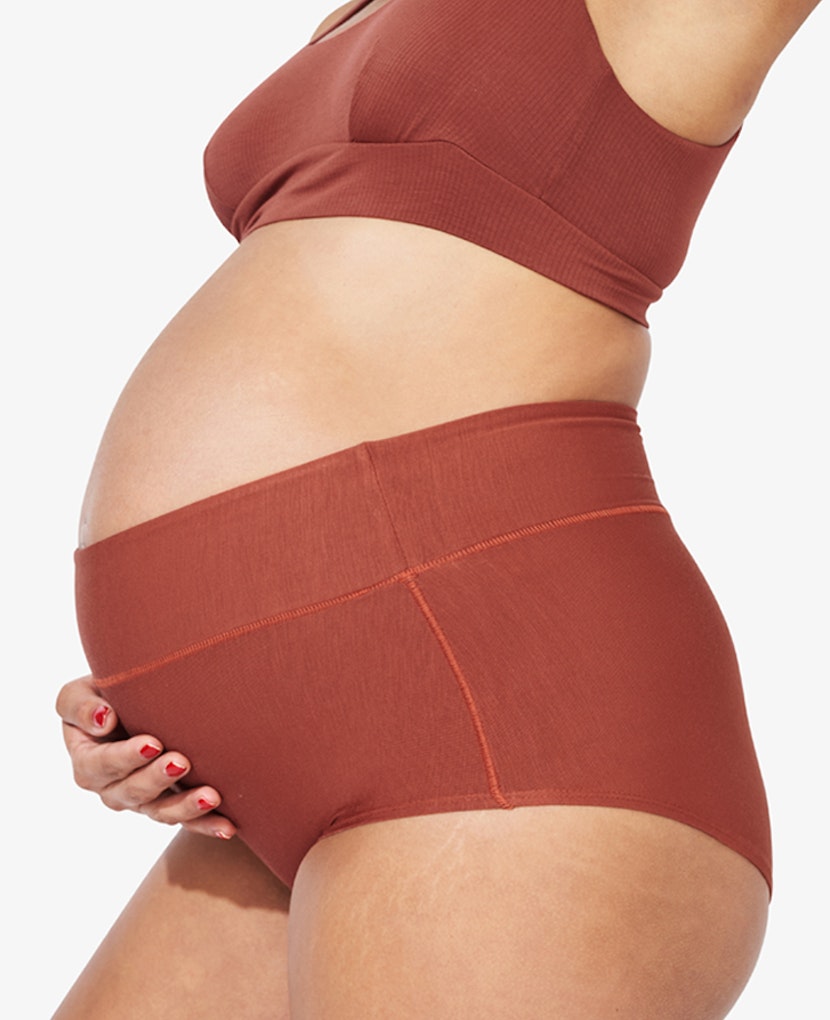 22 Best Postpartum Swimsuits for New Moms to Feel Great