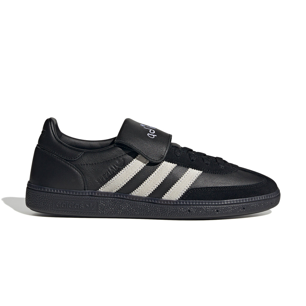 Nunca difícil Oceano grey and black adidas mouse lunch box office