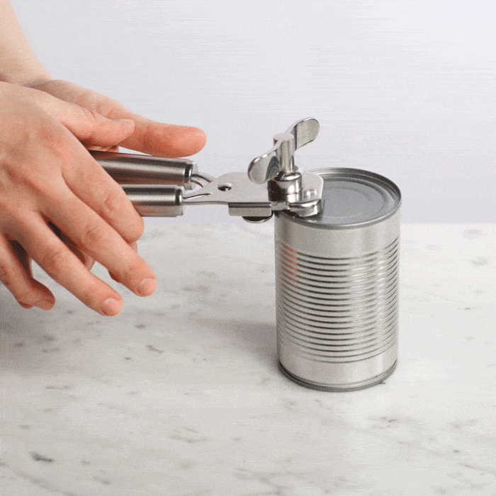 https://cdn.shopify.com/s/files/1/0099/5868/6777/products/rosle-stainless-steel-can-opener-with-pliers-grip-can-openers-rosle-973759_700x.gif?v=1648132542