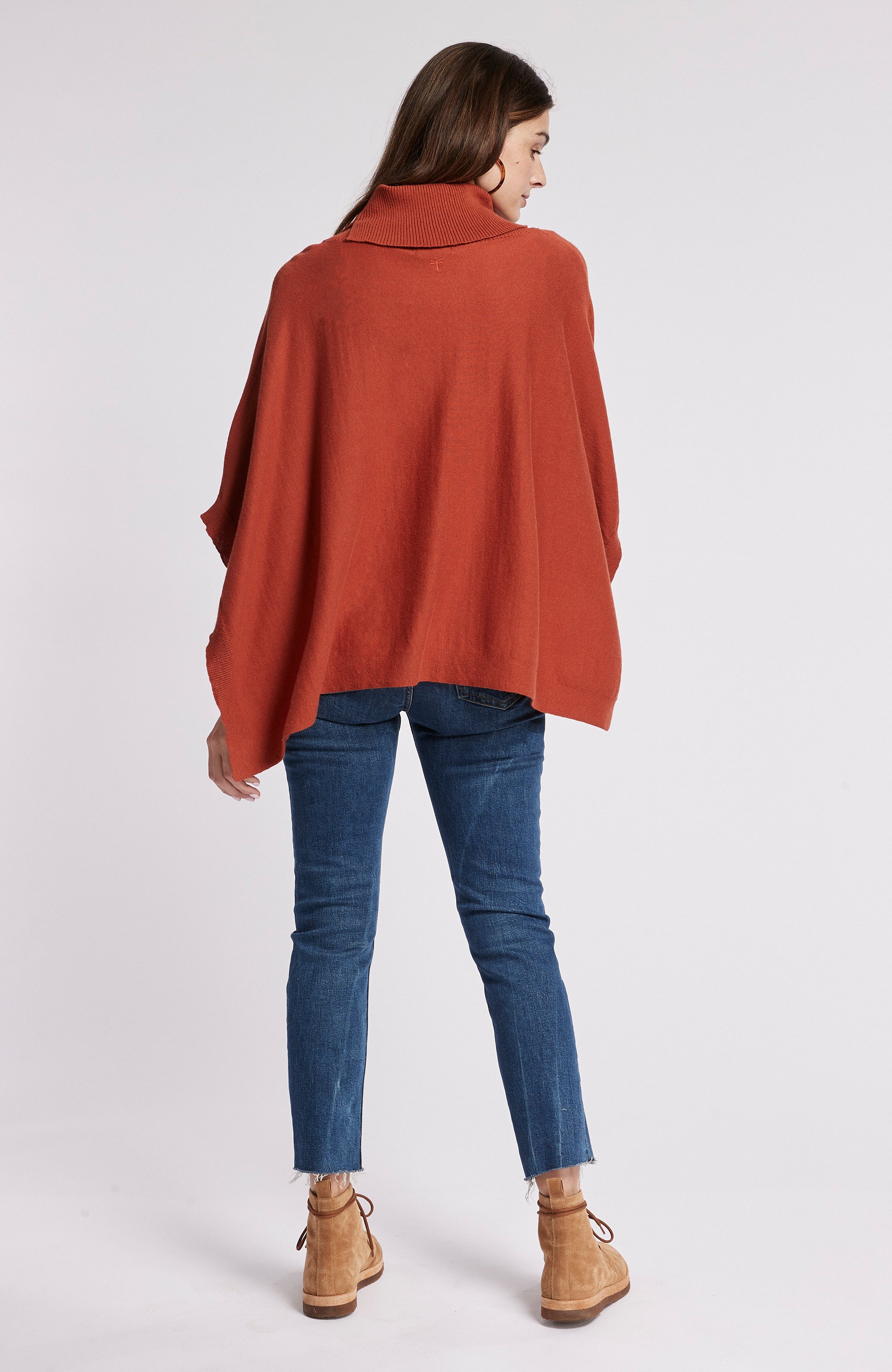 COTTON CASHMERE TURTLENECK CAPELET - BRICK