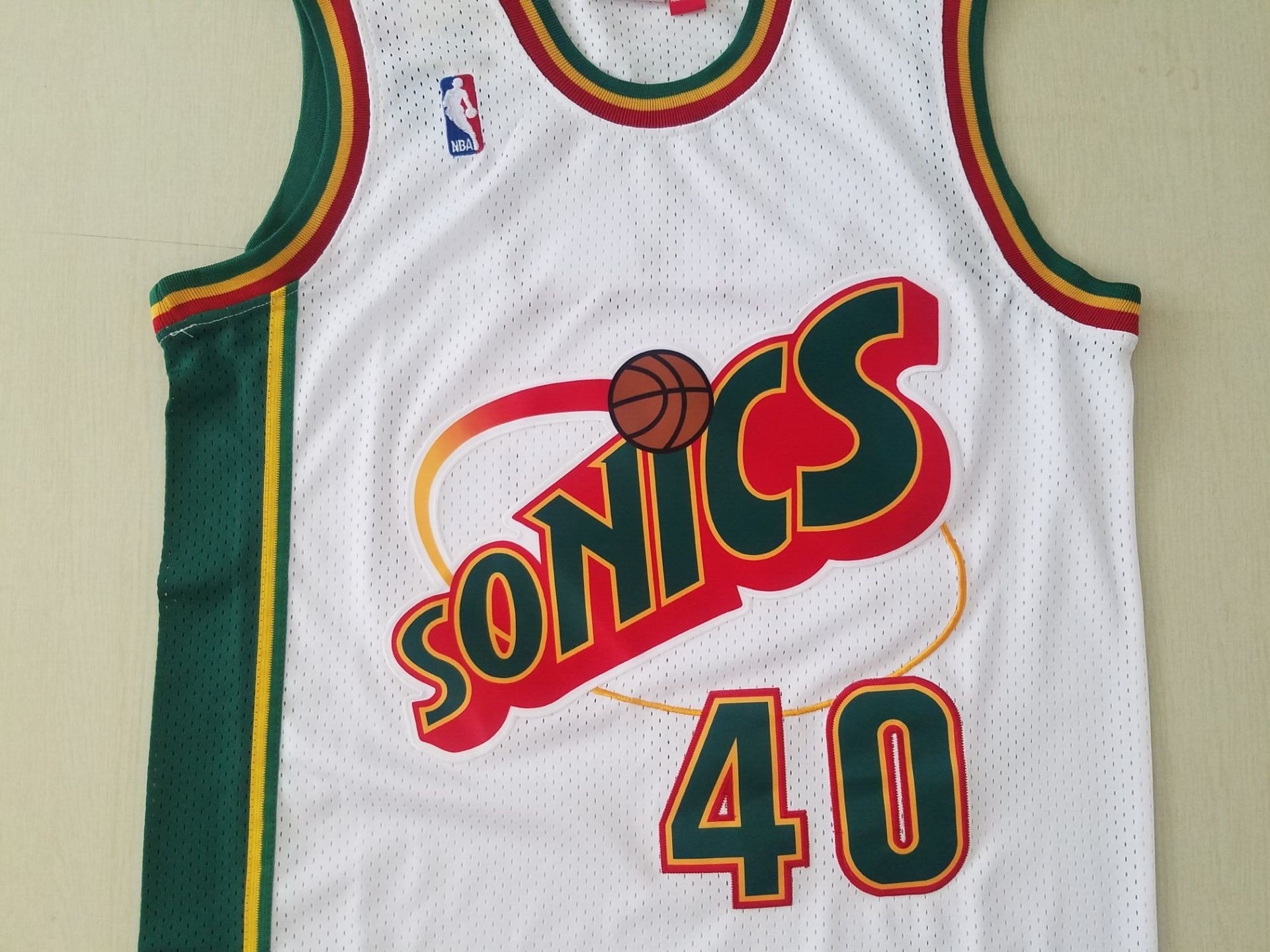 shawn kemp sonics jersey white