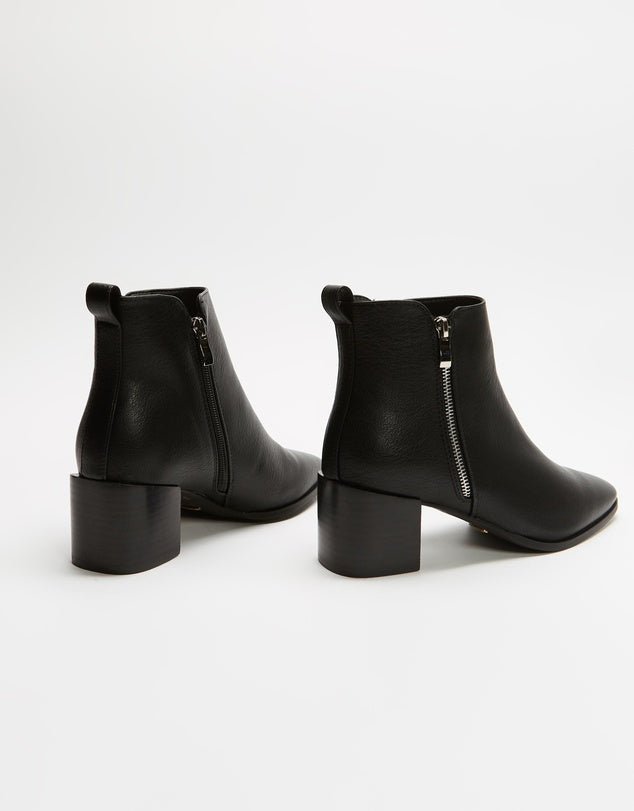 OLIVER BOOT - BLACK