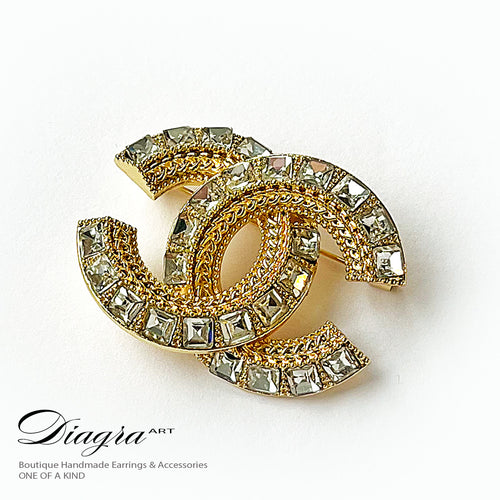 Chanel brooch encrusted with crystals Diagra art 230131