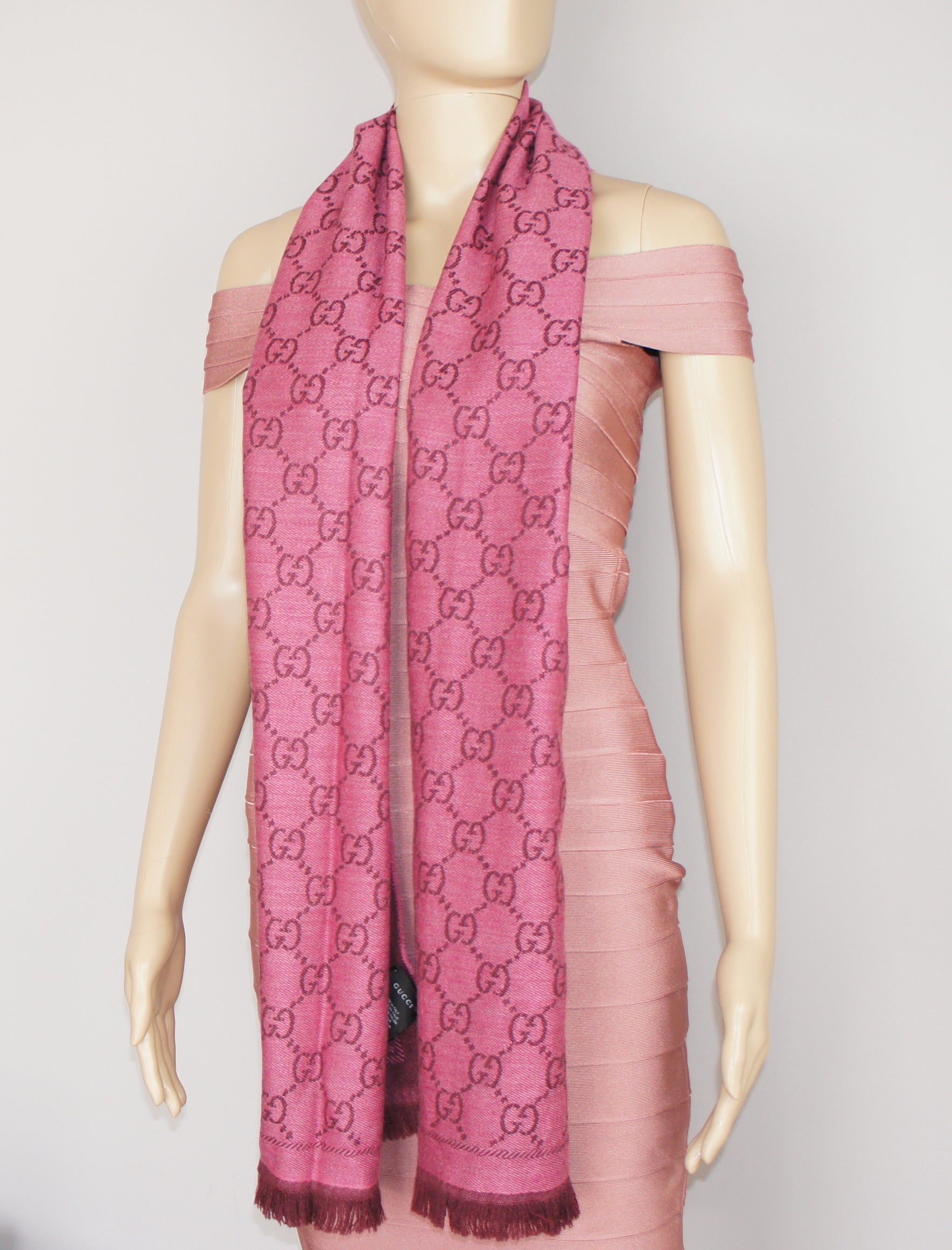 Gucci Gg Jacquard Pattern Knitted Scarf