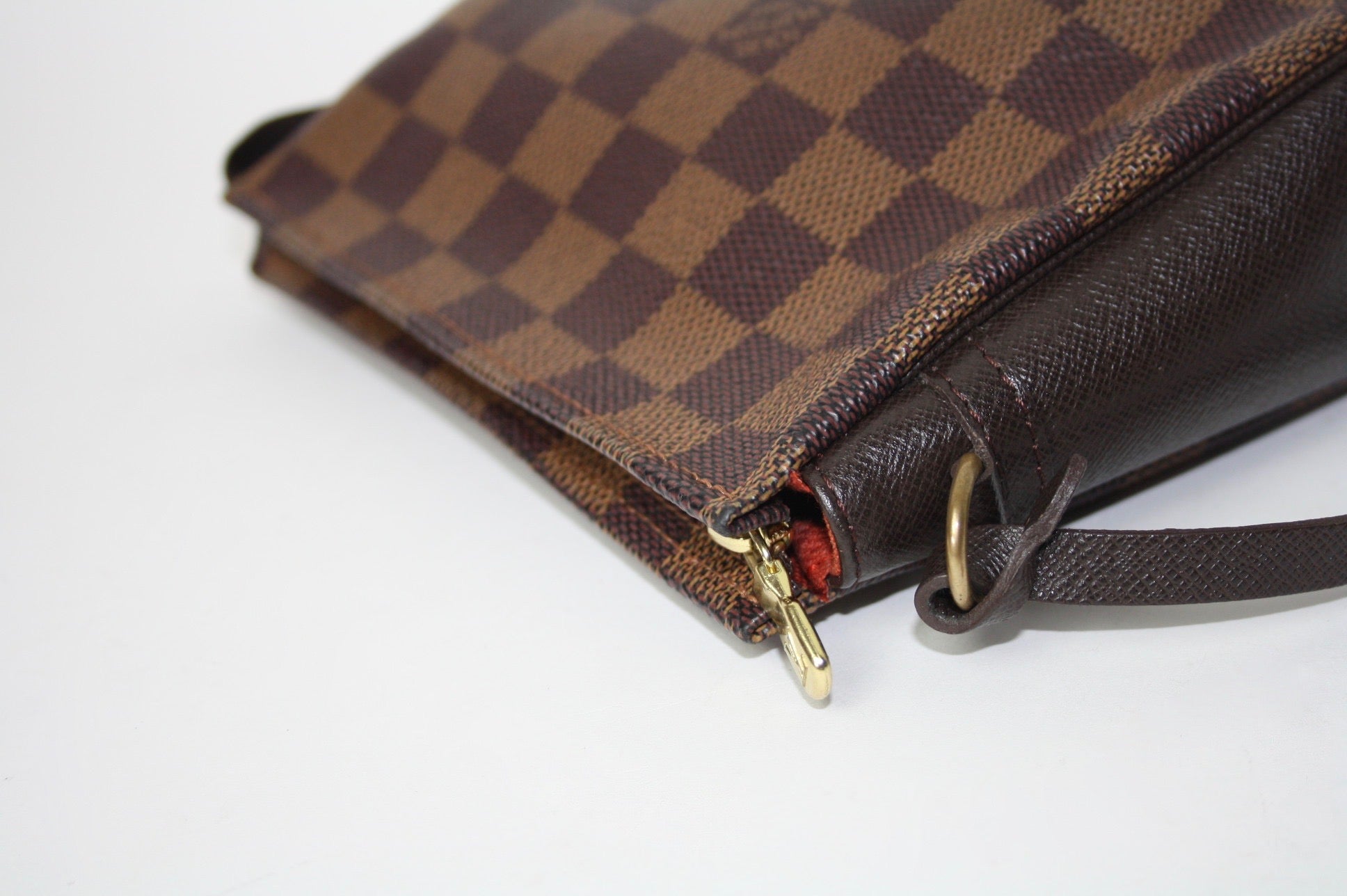 Louis Vuitton Trousse Make Up Bag Damier – Iconics Preloved Luxury