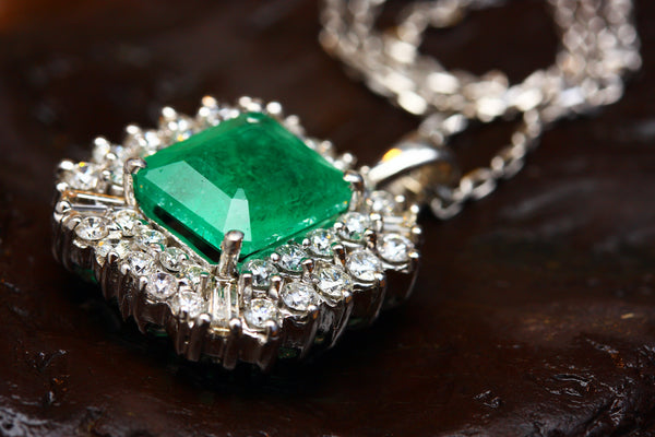 emerald May birthstone