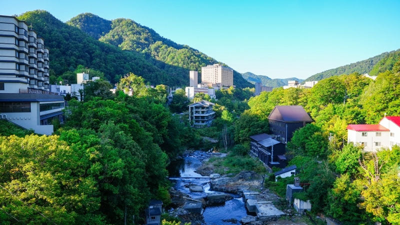 「定山渓温泉街」