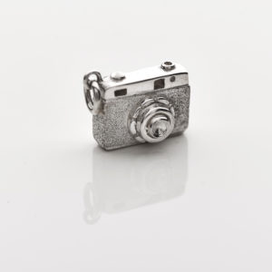 Sterling silver camera pendant, south african jewellery designer, photography, photographer, Exclusivity by Design