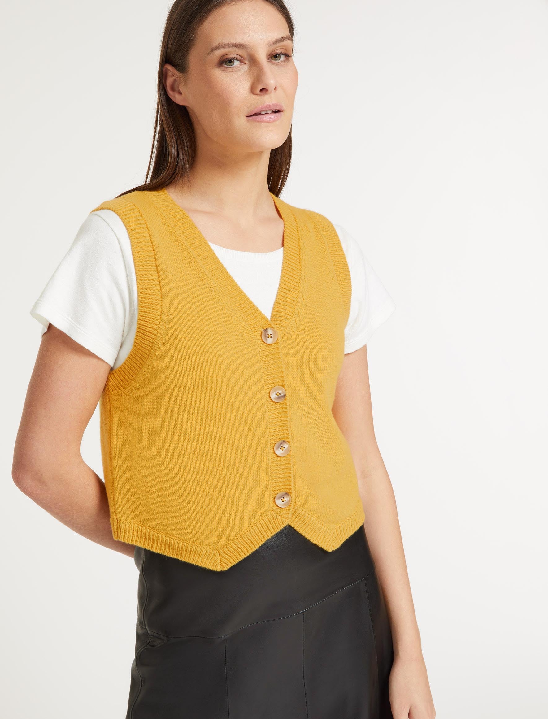 Cefinn Wesley Cashmere Blend V Neck Waistcoat - Yellow