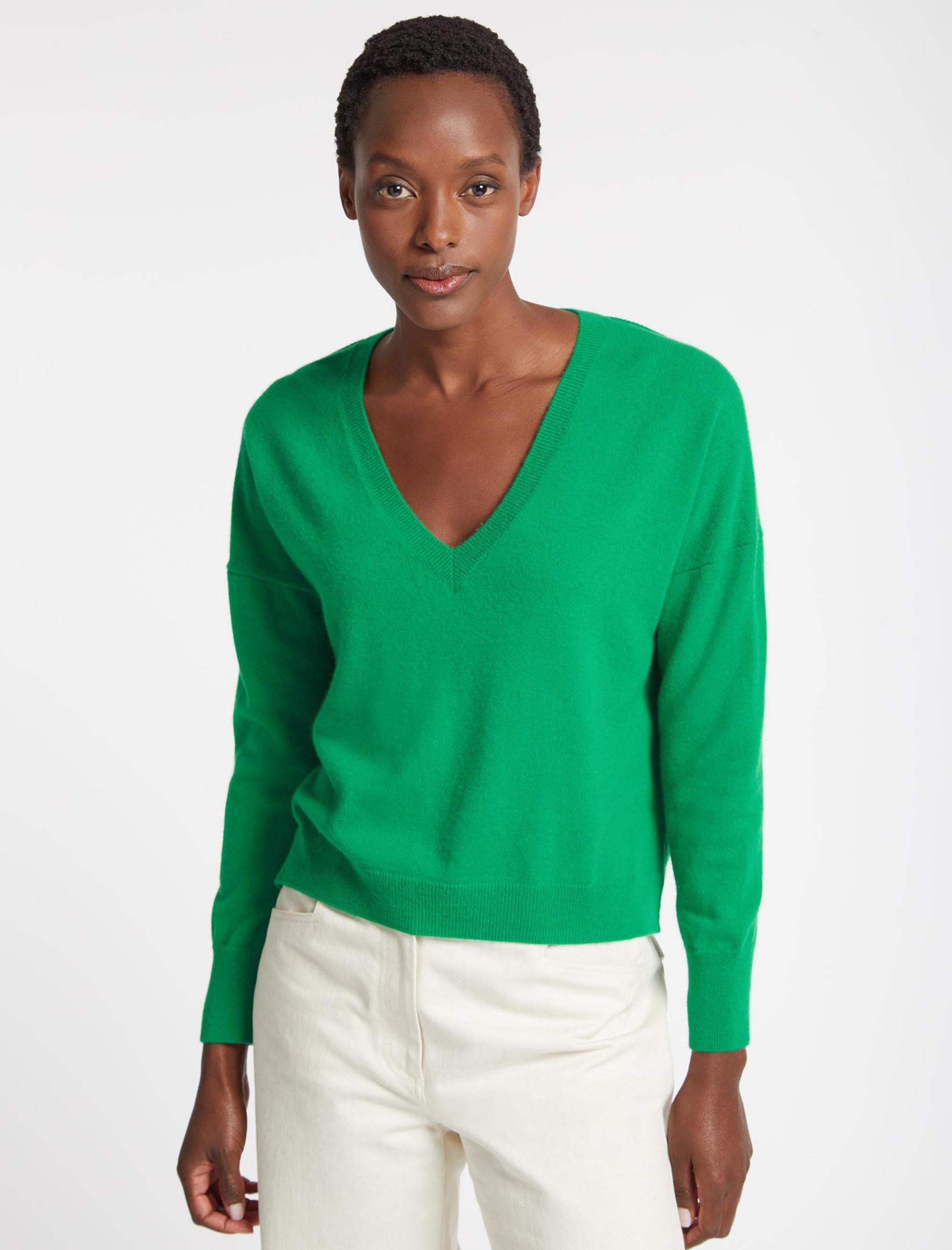 Cefinn Joely Cashmere Curved Hem Boxy Jumper - Emerald Green