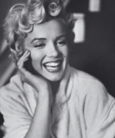 Marilyn Monroe woman smiling with teeth