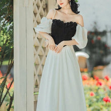 Load image into Gallery viewer, Onyx Roses Dark Fairycore Princesscore Cottagecore Dress
