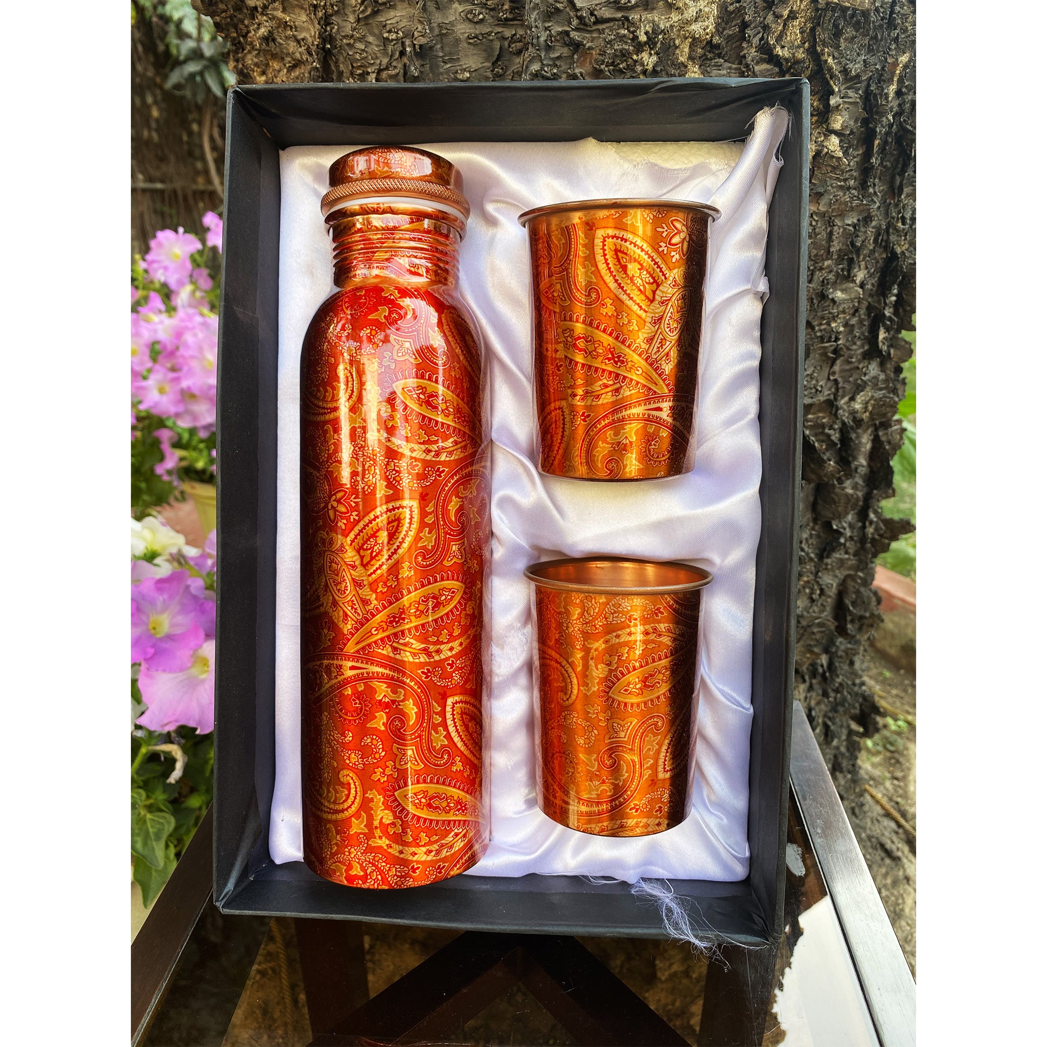 Buy Happy Living Copper Bottle 900 ml with Glass 2x300 ml Combo Gift Set  Online at Best Prices in India - JioMart.