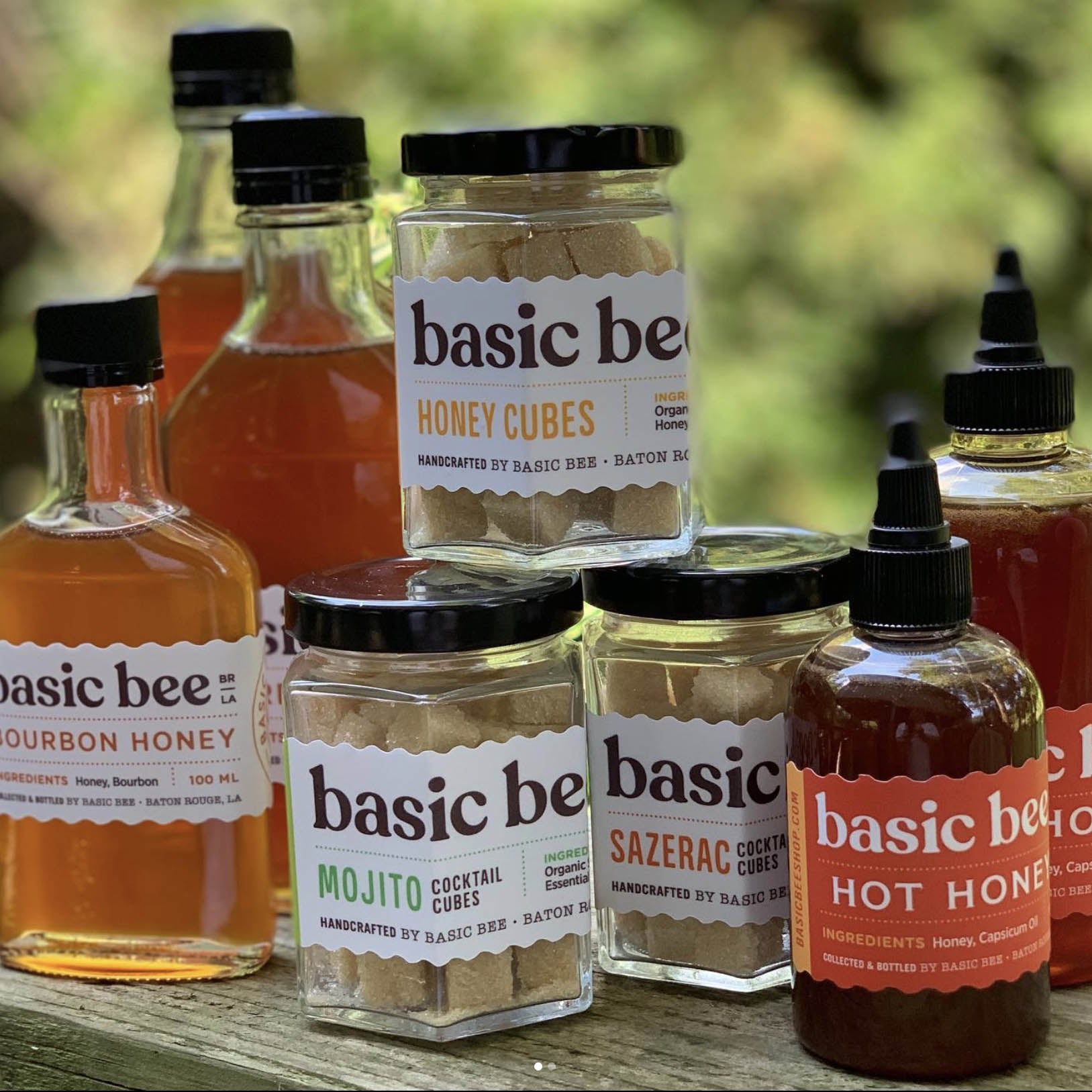 https://cdn.shopify.com/s/files/1/0101/0142/products/basicbeehoneysandcocktailcubes.jpg?v=1658963690