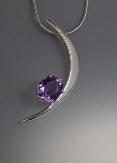 Sterling Silver pendant with Lilac Amythest