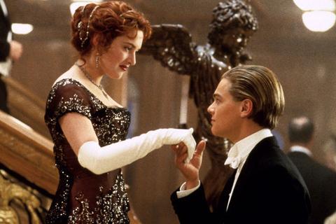 cover photo of the movie titanic