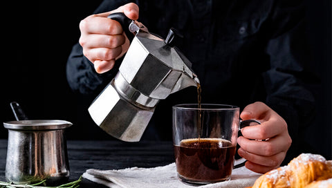 Las cafeteras italianas o grecas, son un clásico para preparar