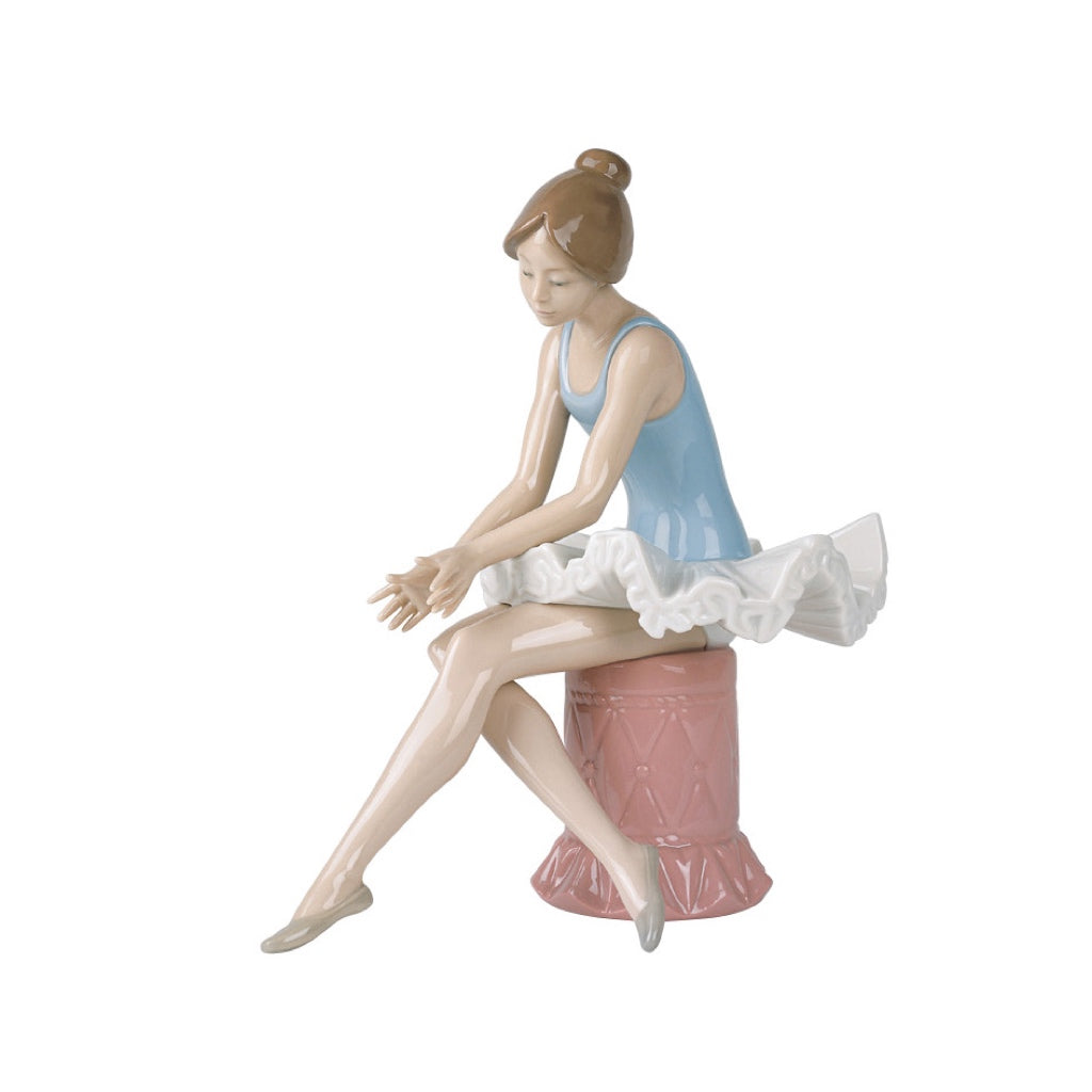 Nao Lladro Sitting Ballet Dancer | Annual Ornaments