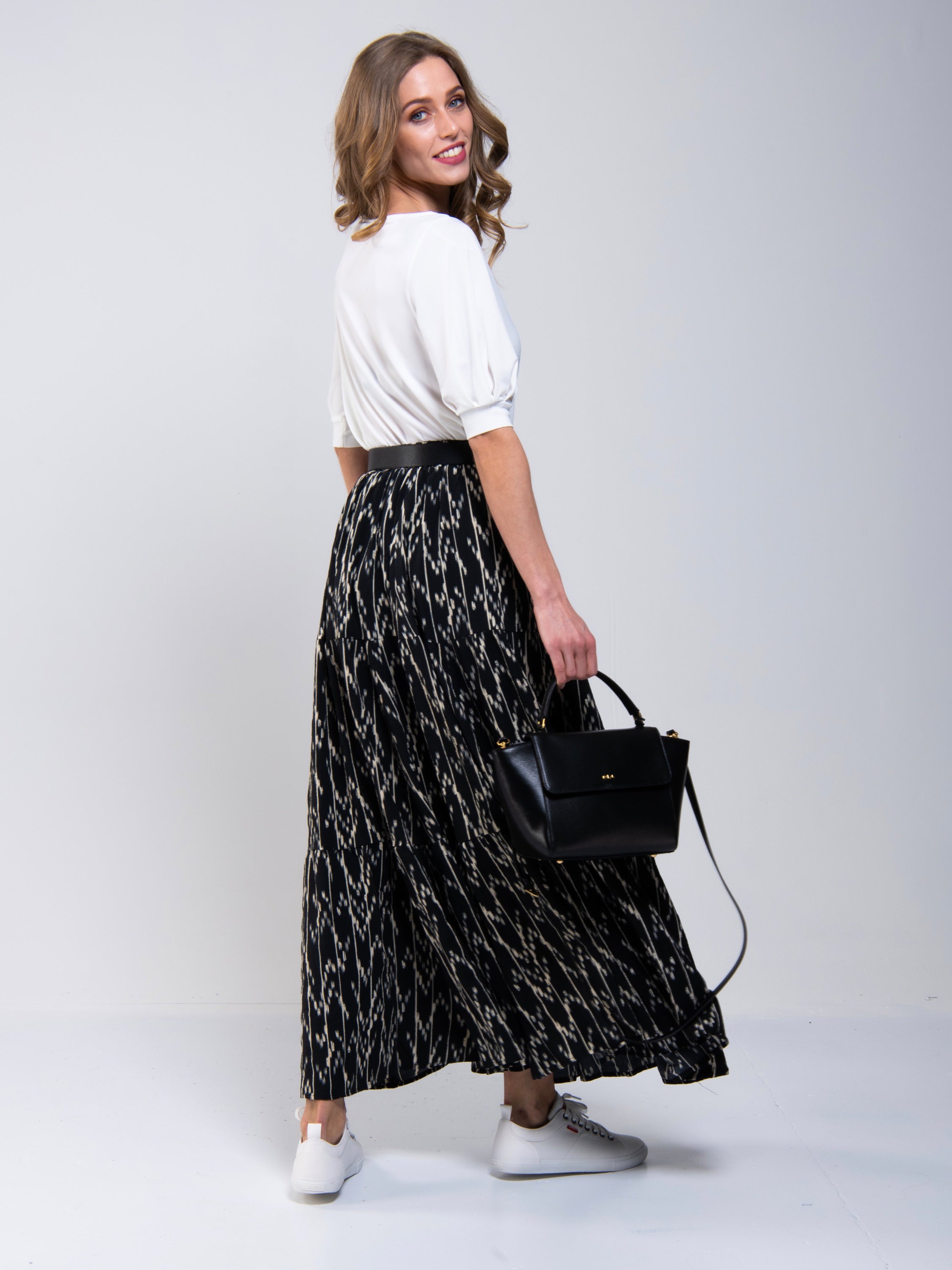 Black Pattern Tiered Print Maxi Skirt