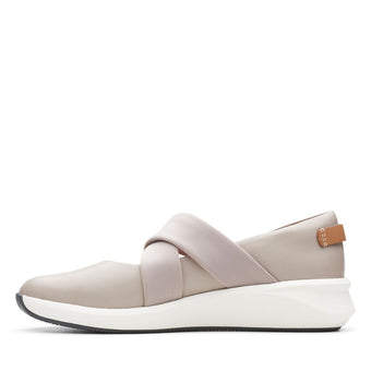 clarks un rio cross sneaker