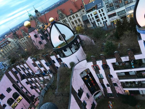 Friedensreich Hundertwasser Sustainable Buildings - Anke Wonder