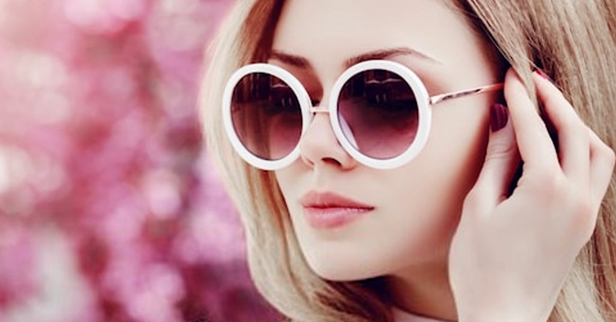 https://cdn.shopify.com/s/files/1/0102/2184/6579/files/Cheap-sunglasses-under-_20_f4fe79a0-295d-416c-b12a-1df078415b75.jpg?v=1620195642