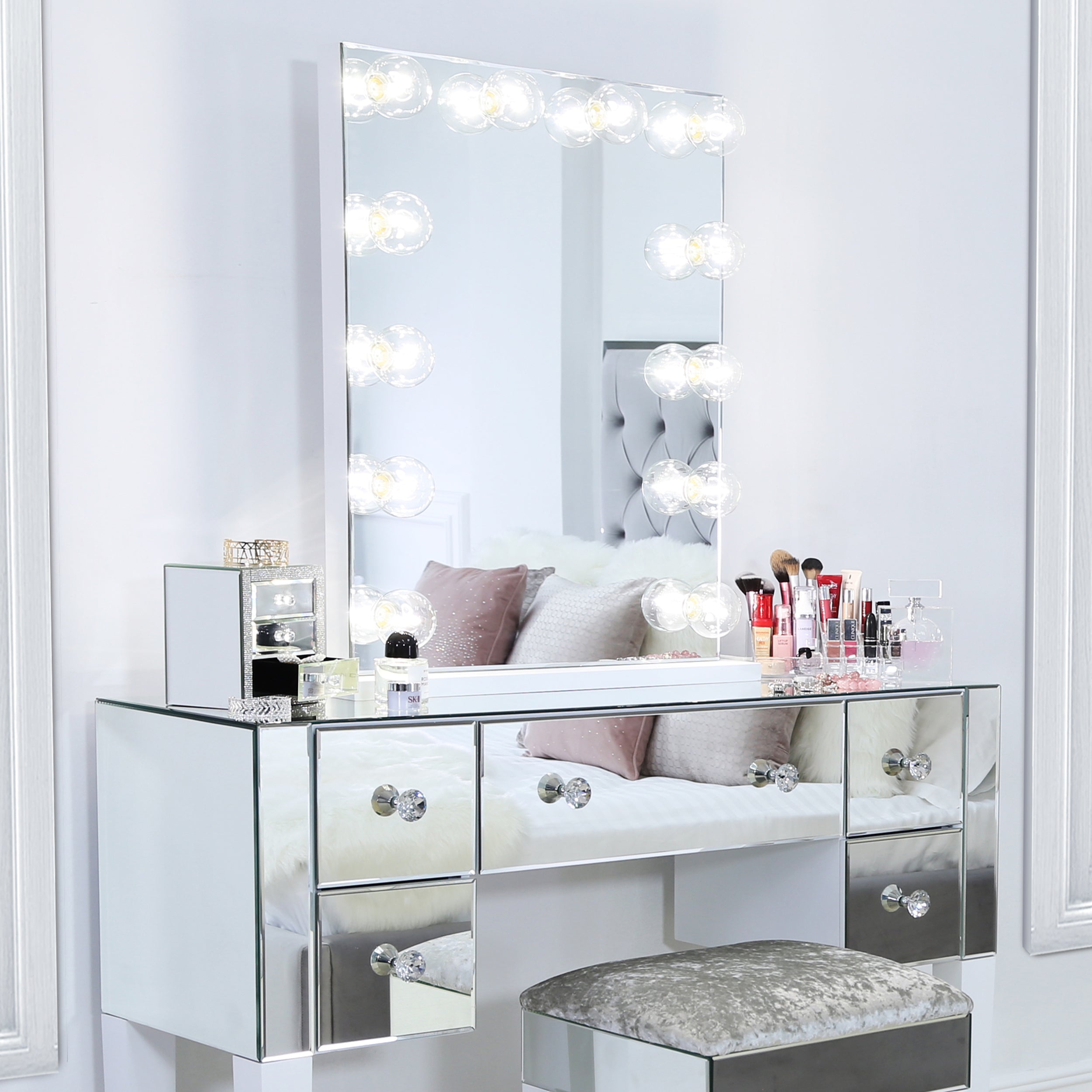 dressing room table with drawers