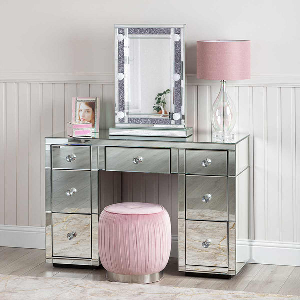 dressing table